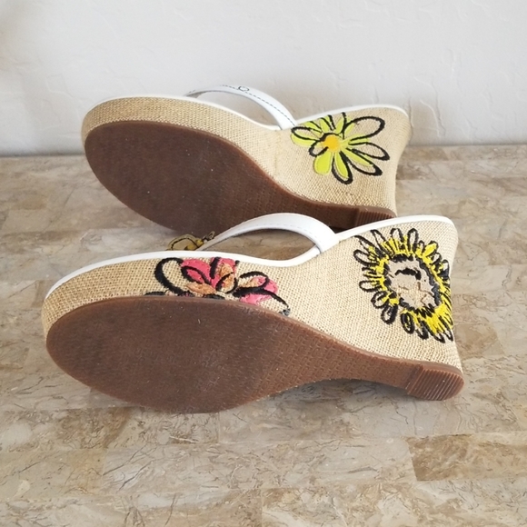 Authentic Coach Bumble Bee Wedges - Picture 6 of 8